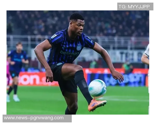 国米因邓弗里斯伤缺至三月初积极寻求冬窗右后卫引援方案 国米因邓弗里斯伤缺至三月初积极寻求冬窗右后卫引援方案