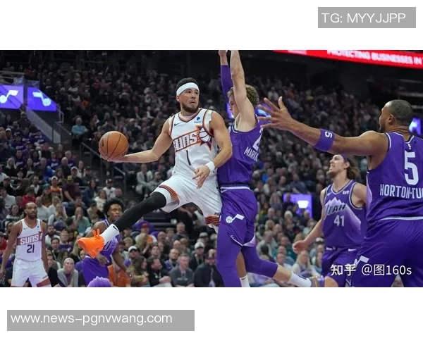 布克上半场表现出色14分9助攻展现控卫风范引领球队进攻